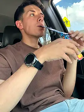 Snapshot of mattebret11 chatting on September 22, 2025, 6:47 pm mattebret11 online show from September 22, 2025, 6:47 pm