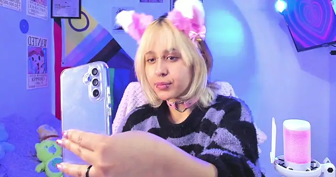 NekoWaifu online show from November 9, 2025, 9:41 pm