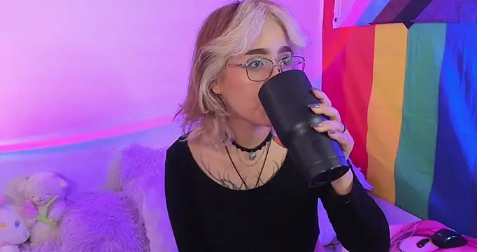 NekoWaifu online show from October 2, 2025, 12:52 pm