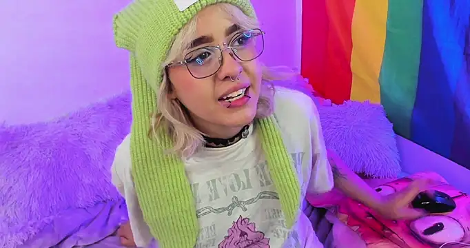 NekoWaifu online show from October 8, 2025, 12:50 pm