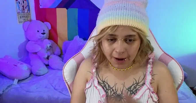 NekoWaifu online show from February 7, 2026, 2:14 pm