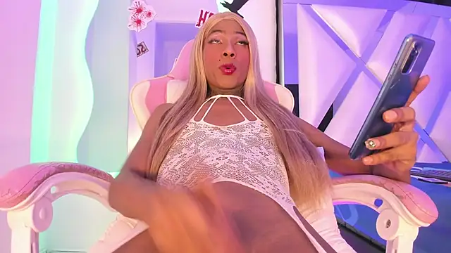 Mara royal online show from November 11, 2025, 10:15 pm