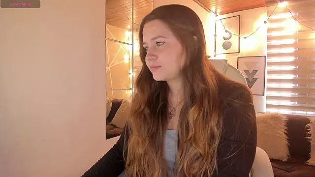 Snapshot of sophiee09_ chatting on February 2, 2026, 1:54 pm sophiee09 online show from February 2, 2026, 1:54 pm