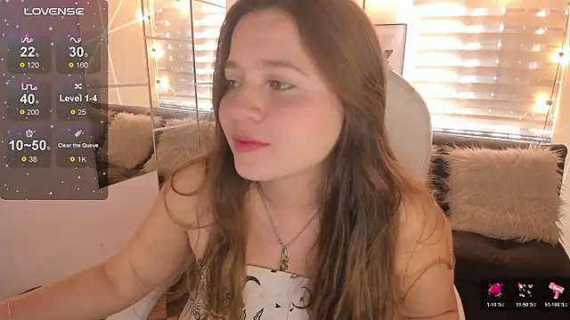 Snapshot of sophiee09_ chatting on February 27, 2026, 2:17 pm sophiee09 online show from February 27, 2026, 2:17 pm