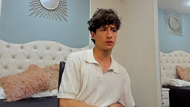 Snapshot of Xam_Collen chatting on November 25, 2025, 3:34 pm Xam Collen online show from November 25, 2025, 3:34 pm