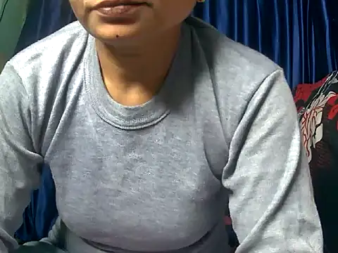 Snapshot of Sangeetha5 chatting on December 2, 2025, 5:53 am Sangeetha5 online show from December 2, 2025, 5:53 am