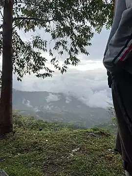 sky-wolves online show from October 10, 2025, 9:59 pm