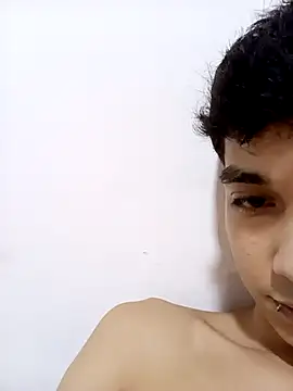 Snapshot of LeySmithVC chatting on October 17, 2025, 5:44 am LeySmithVC online show from October 17, 2025, 5:44 am