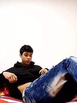 Snapshot of LeySmithVC chatting on September 27, 2025, 10:49 pm LeySmithVC online show from September 27, 2025, 10:49 pm