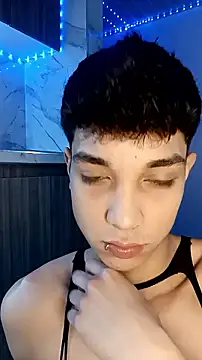 Snapshot of LeySmithVC chatting on November 23, 2025, 5:39 am LeySmithVC online show from November 23, 2025, 5:39 am