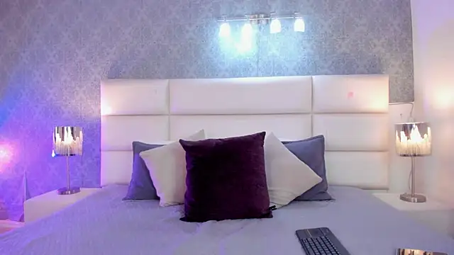 Celeste Amber online show from January 12, 2026, 8:04 pm