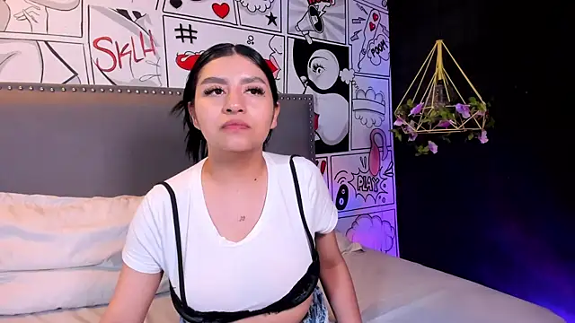 Snapshot of Sam_collinss_ chatting on October 17, 2025, 8:32 pm Sam collinss online show from October 17, 2025, 8:32 pm