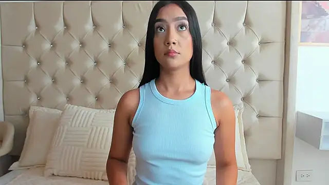 Snapshot of EmmaaHills chatting on September 29, 2025, 9:09 pm EmmaaHills online show from September 29, 2025, 9:09 pm