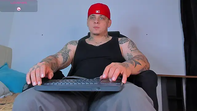 denis munera online show from October 5, 2025, 2:08 pm