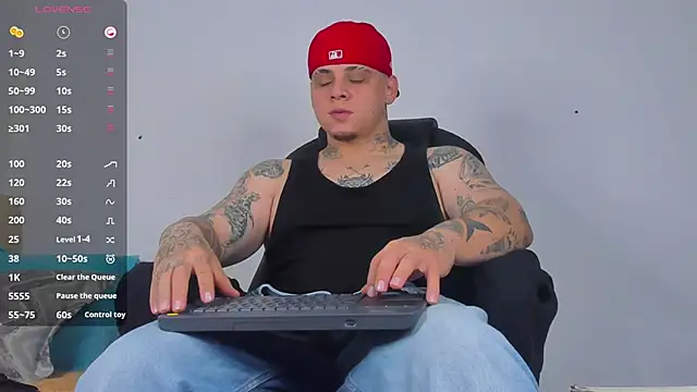 denis munera online show from September 28, 2025, 12:56 pm