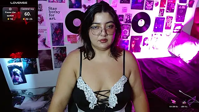 Roxy f w online show from April 9, 2026, 3:29 pm