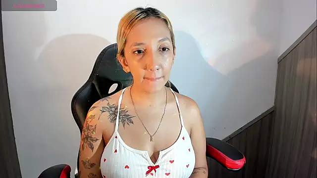 Isa klein online show from April 10, 2026, 10:44 am