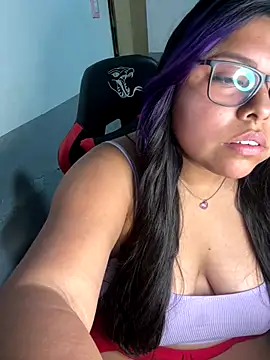 Lunarebelde online show from December 21, 2025, 4:03 am