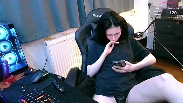 jchouse06 online show from September 21, 2025, 8:14 pm