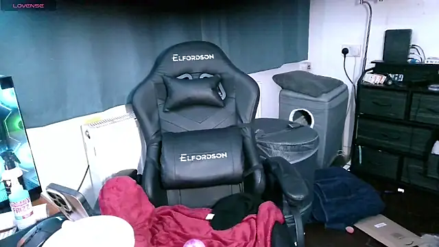 jchouse06 online show from September 26, 2025, 1:01 am