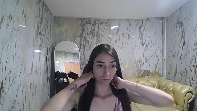 Snapshot of Maily_a_ chatting on October 21, 2025, 3:06 am Maily a online show from October 21, 2025, 3:06 am