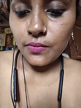 Snapshot of Jasmine_Januja chatting on May 18, 2026, 4:29 am Jasmine Januja online show from May 18, 2026, 4:29 am