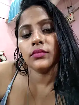 Snapshot of Jasmine_Januja chatting on May 7, 2026, 3:33 am Jasmine Januja online show from May 7, 2026, 3:33 am