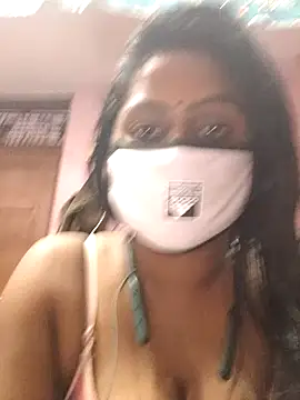 Jasmine Januja online show from December 2, 2025, 2:52 pm