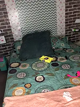 KaMila M00N online show from October 6, 2025, 4:19 pm