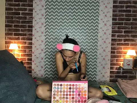 KaMila M00N online show from October 10, 2025, 4:30 pm