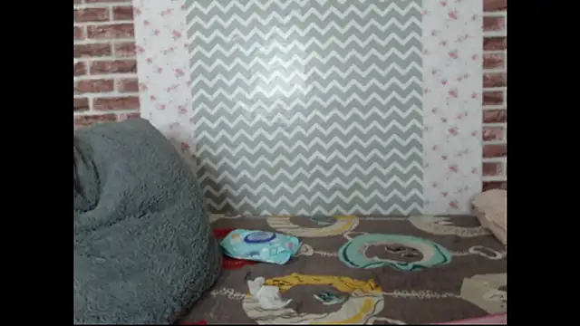 KaMila M00N online show from October 18, 2025, 4:20 pm