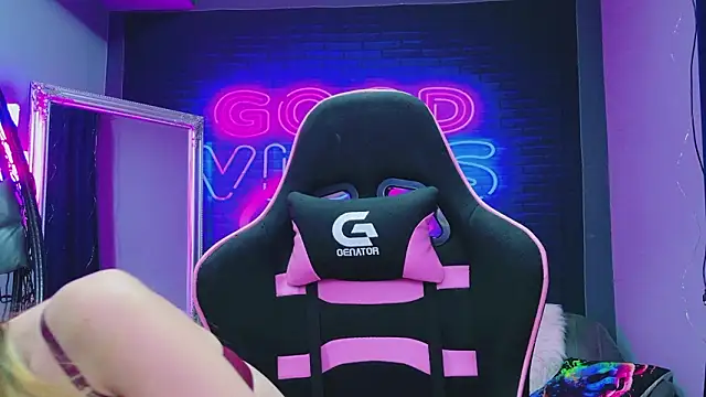 CoraVex online show from February 3, 2026, 6:40 am