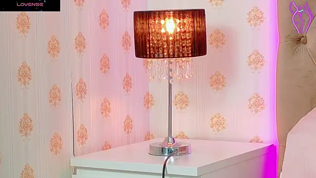 CoraVex online show from October 10, 2025, 4:24 am