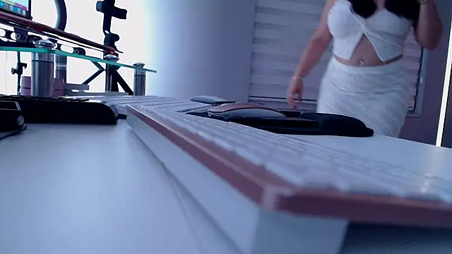 theofficialsophiasanchez online show from April 10, 2026, 1:34 am