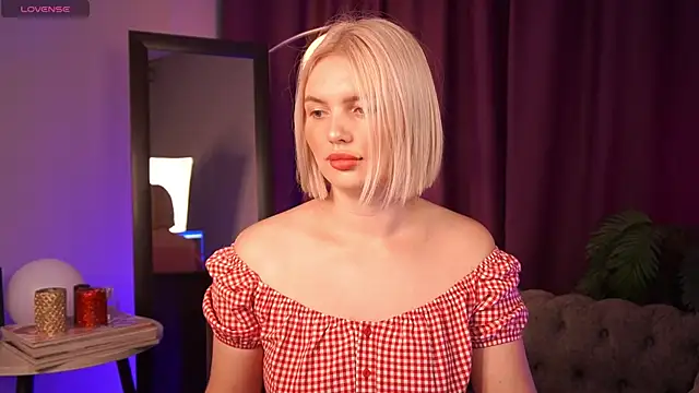 Amelia Wells online show from November 10, 2025, 4:06 am