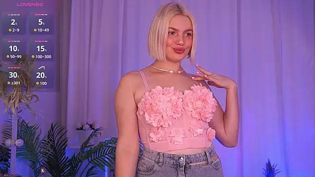 Amelia Wells online show from October 22, 2025, 6:35 am