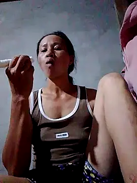 donna-bae online show from September 29, 2025, 12:33 pm