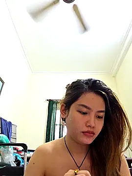 Snapshot of MaiHoang2k chatting on October 20, 2025, 4:47 am MaiHoang2k online show from October 20, 2025, 4:47 am