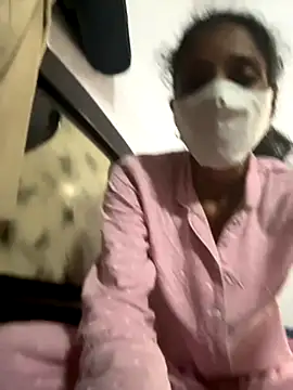 sweetreddy-02 online show from September 25, 2025, 7:14 am