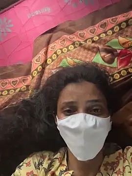 sweetreddy-02 online show from October 10, 2025, 6:47 am