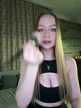 MissOyee online show from February 15, 2026, 8:30 pm