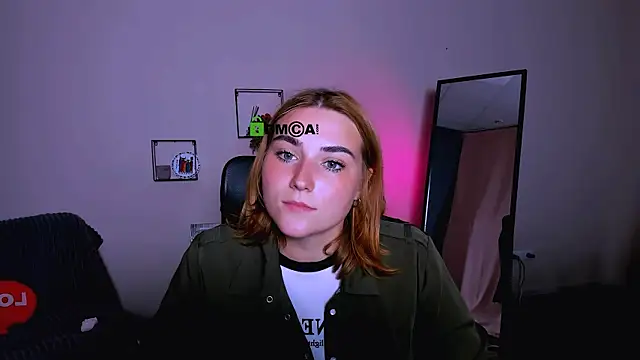 casey meow  online show from September 26, 2025, 12:56 pm