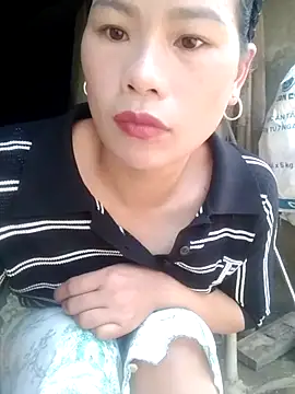 Qinjid002 online show from October 30, 2025, 2:32 am