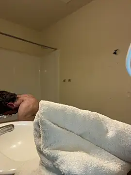 Snapshot of Matthew23Z chatting on October 13, 2025, 12:40 pm Matthew23Z online show from October 13, 2025, 12:40 pm