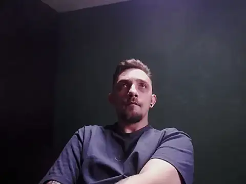 guesswhatbitch online show from November 20, 2025, 5:52 am