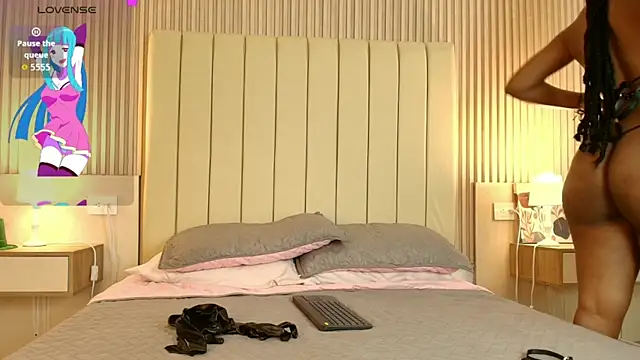 Snapshot of alessia_moon1 chatting on March 19, 2026, 12:49 pm alessia moon1 online show from March 19, 2026, 12:49 pm