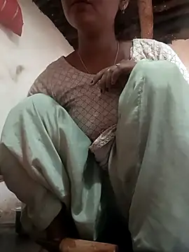 Hot Shredha online show from October 5, 2025, 2:02 am