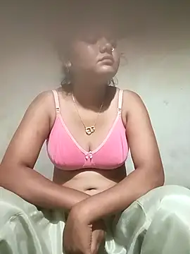 Hot Shredha online show from October 26, 2025, 3:01 pm