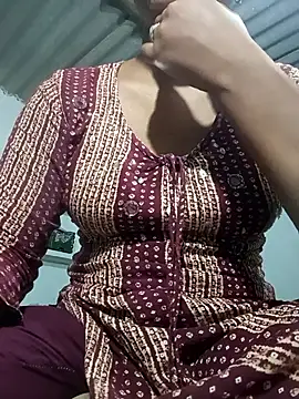 Hot Shredha online show from October 5, 2025, 2:52 pm