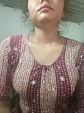 Hot Shredha online show from October 4, 2025, 1:40 am